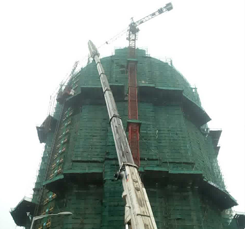 毕节市吊车在工地上作业